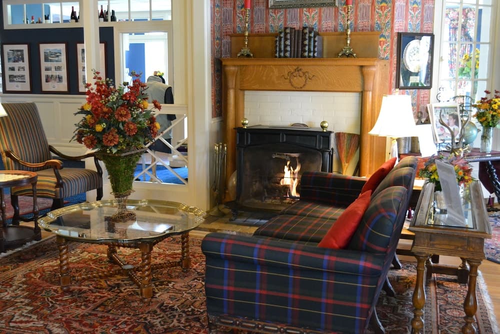 Stafford's Bay View Inn