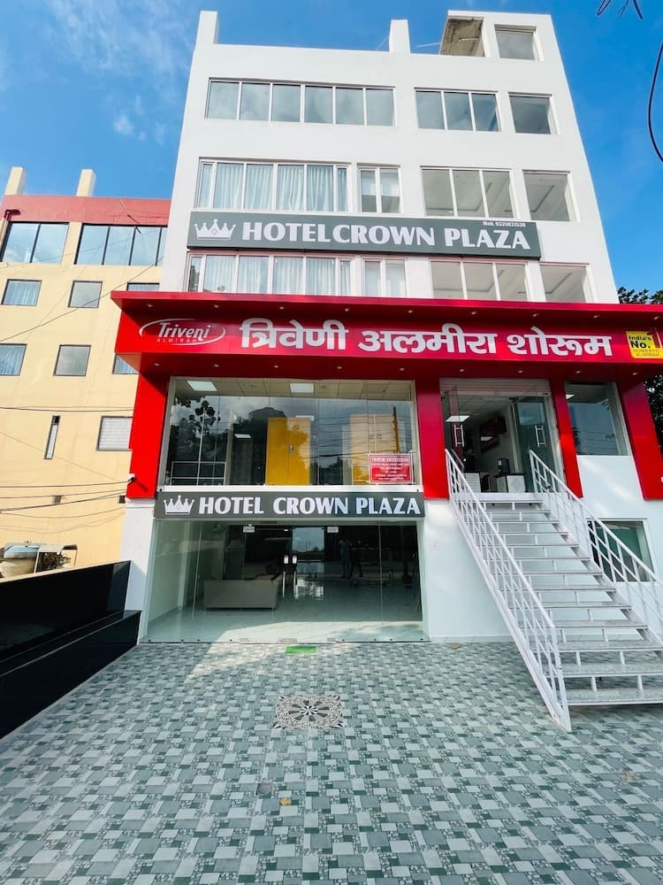 HOTEL CROWN PLAZA