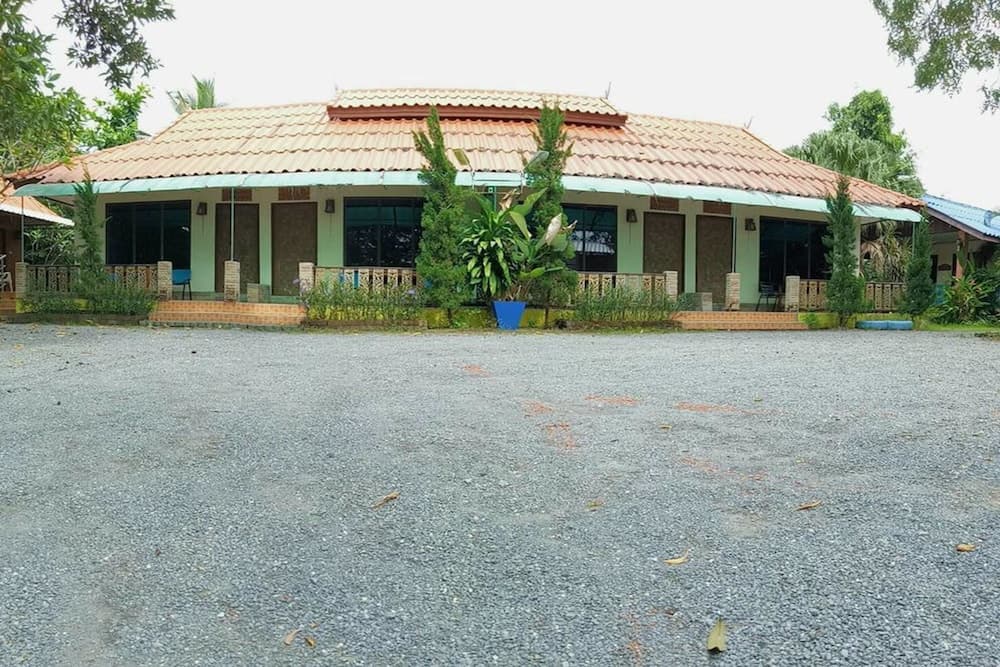 Laguna Resort
