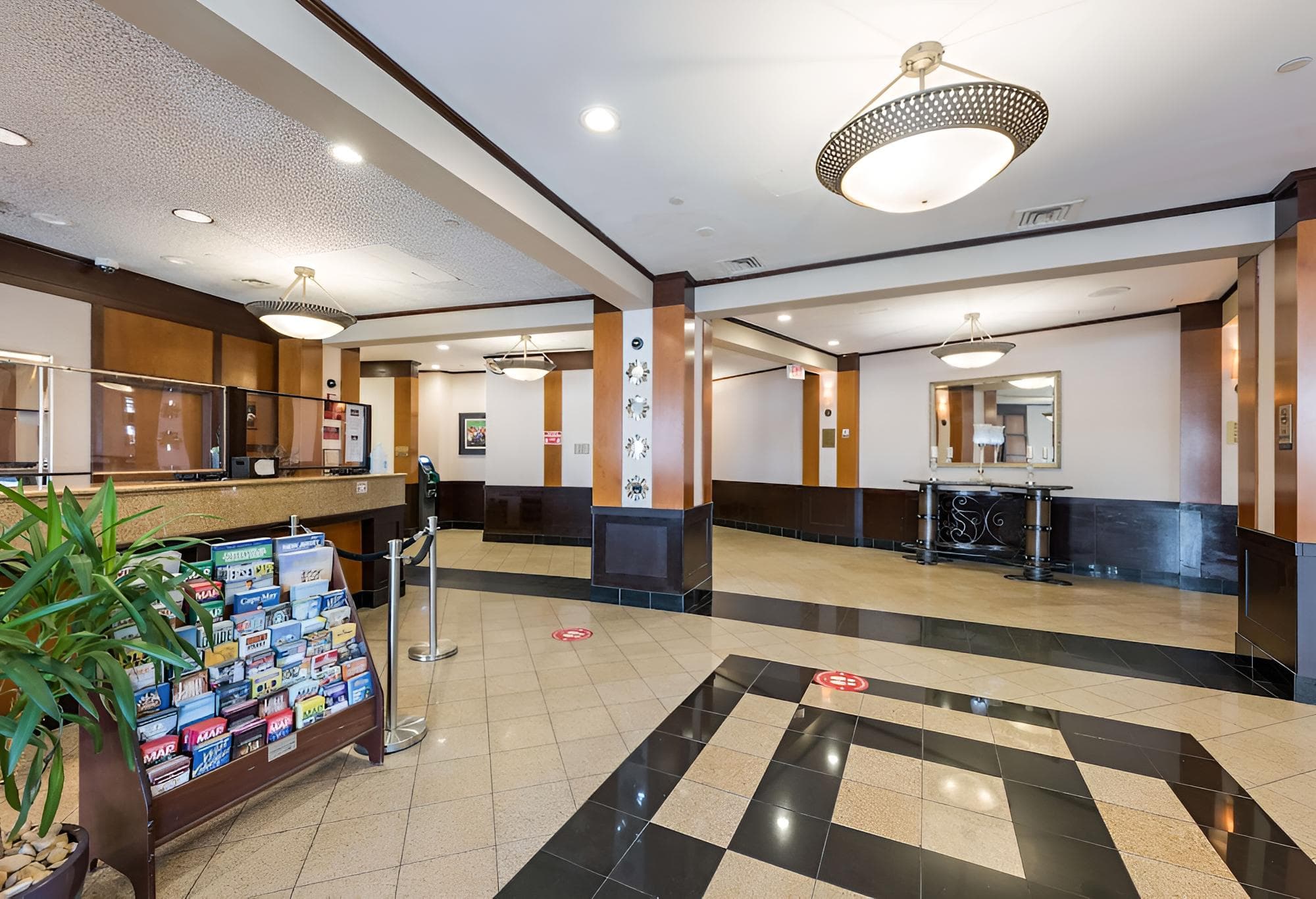 Clarion Hotel & Suites