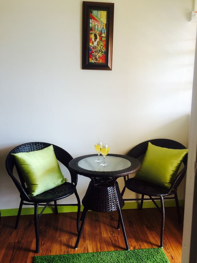 Golden Arrow Inn