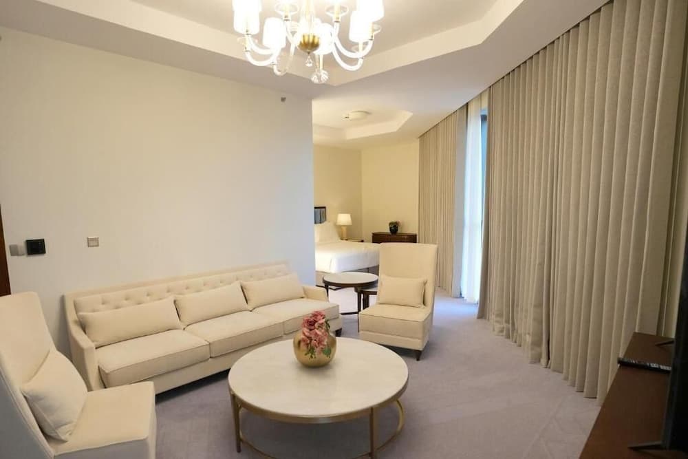 Peninsula Worth Hotel