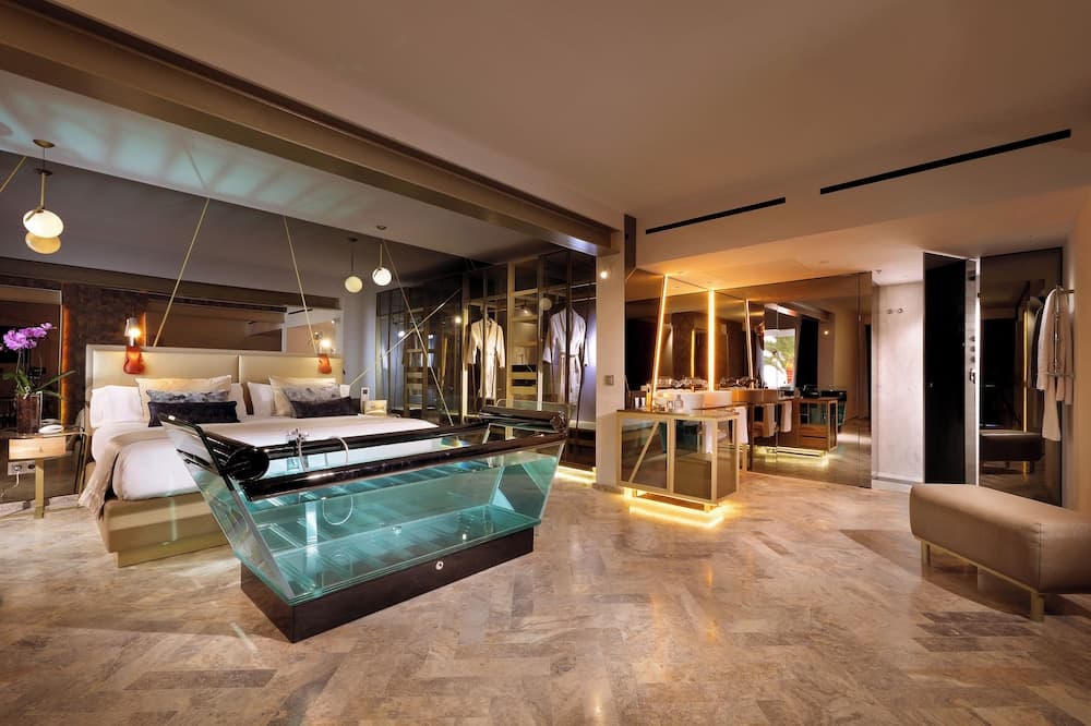 Ushuaïa Ibiza Beach Hotel - Adults Only - Club Entrance Included