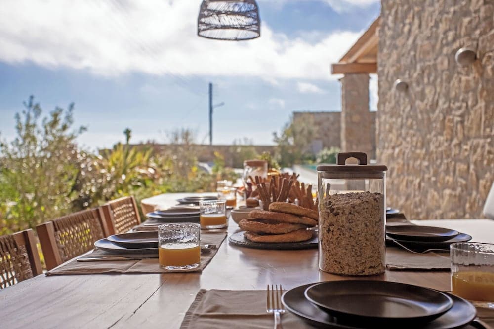 Mykonian Luxury Villa Filyra with Pool