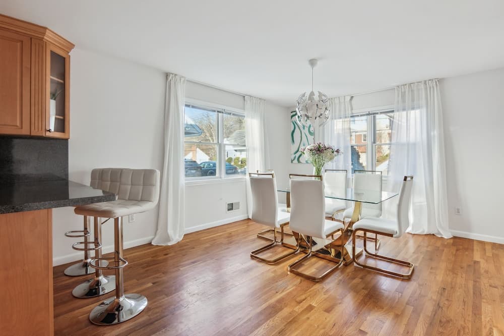 Luxury NY Home with Free Parking