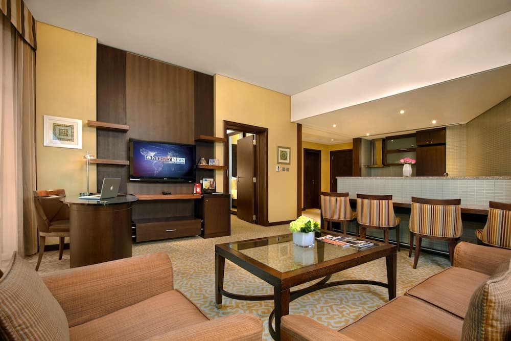 TIME Oak Hotel & Suites