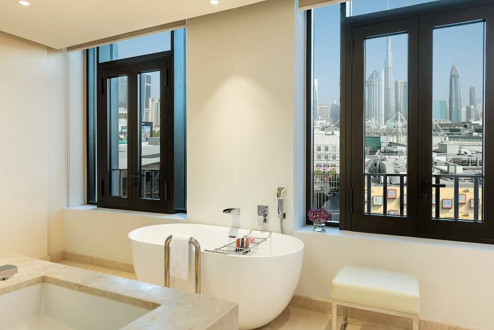 La Ville Hotel & Suites CITY WALK, Dubai, Autograph Collection