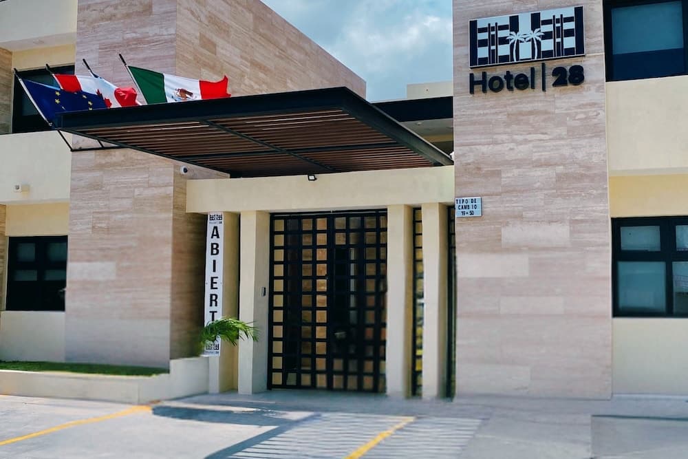 Hotel 28
