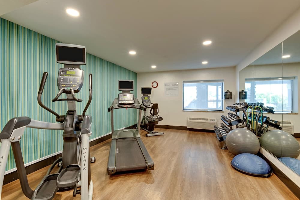 Holiday Inn Express W-I40/Whitebridge Road by IHG