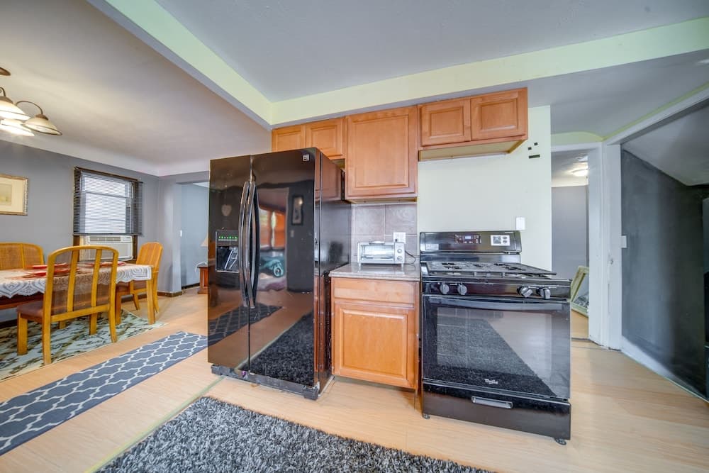 University Heights Home Near Downtown Cleveland!