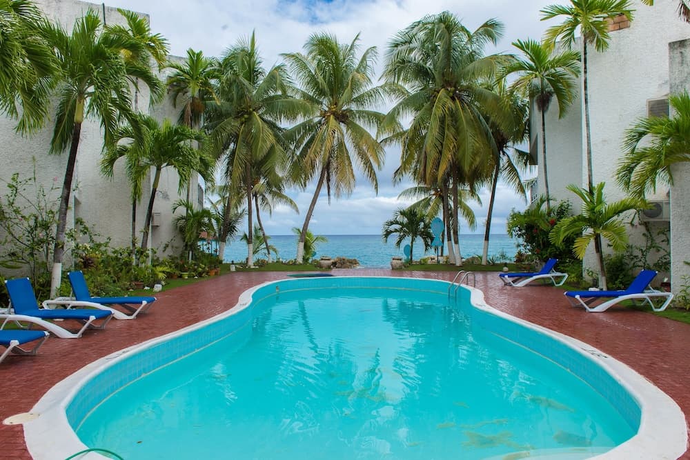 Tropical Beach Suite