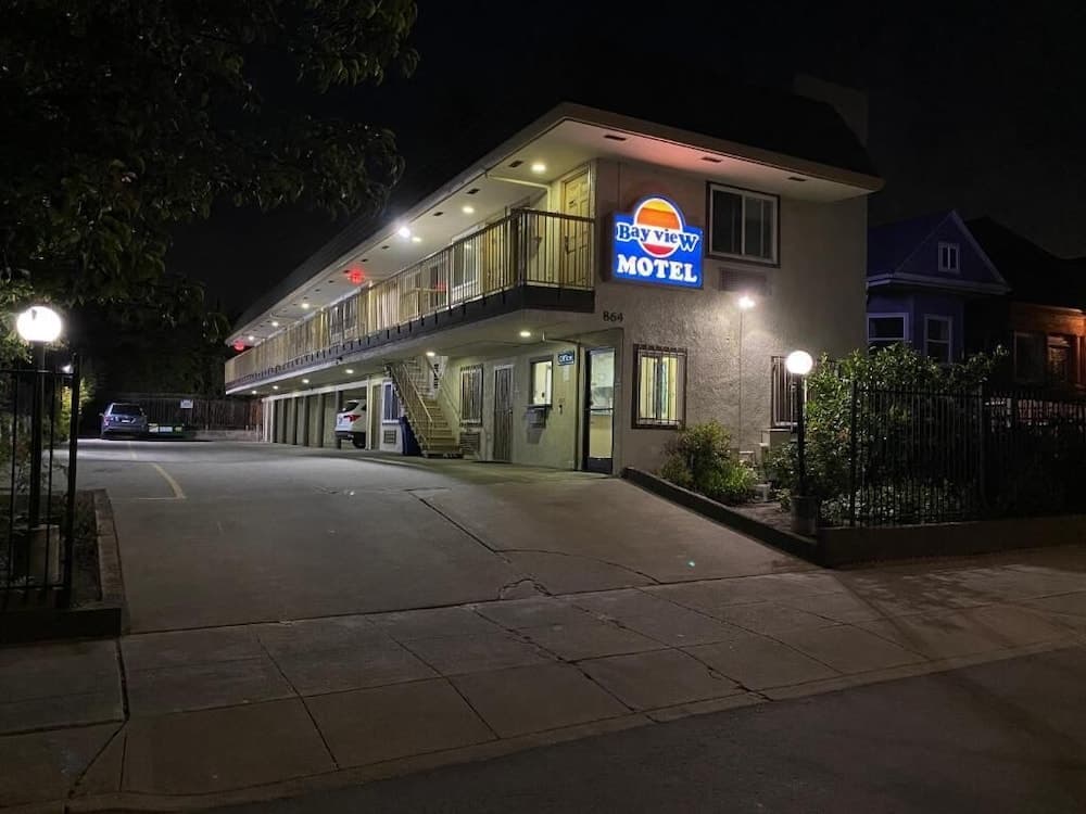 Bayview Motel