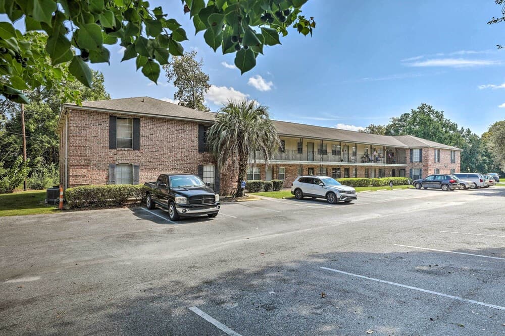Cozy Hanahan Condo w/ Cooper River Access!