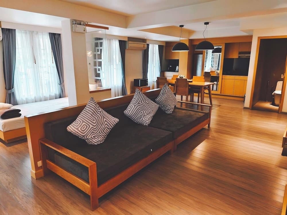 Moon Dragon Hotel