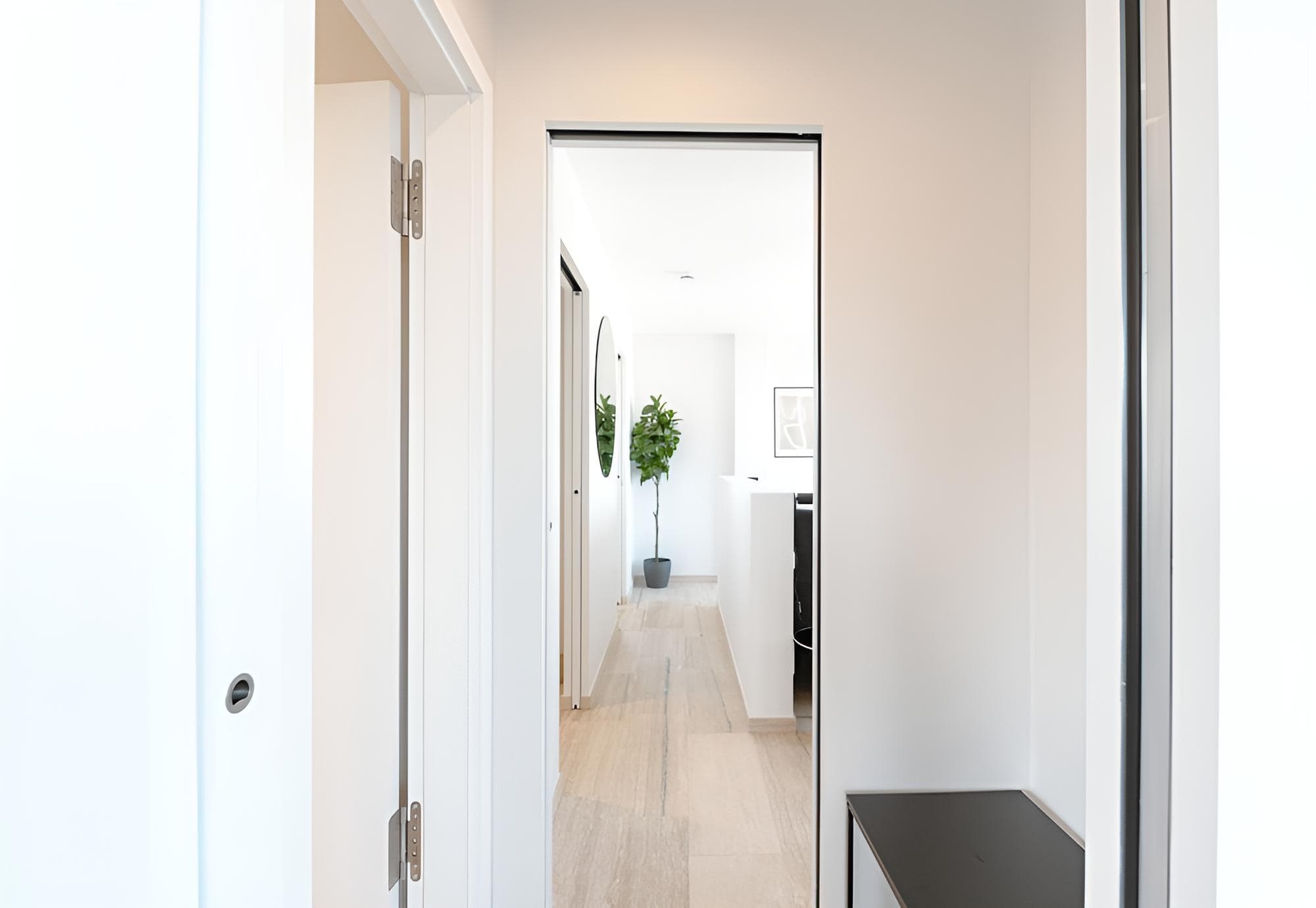 Pristine 2BR Apt in Ville Haute District