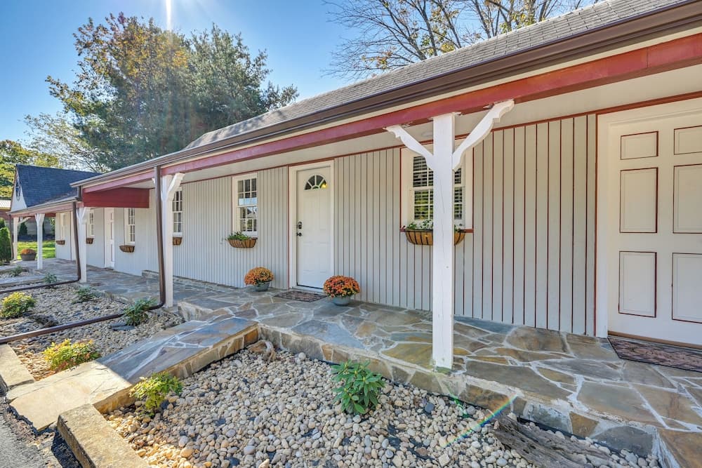 7 Mi to Mammoth Cave Nat'l Park: Cozy Apartment!