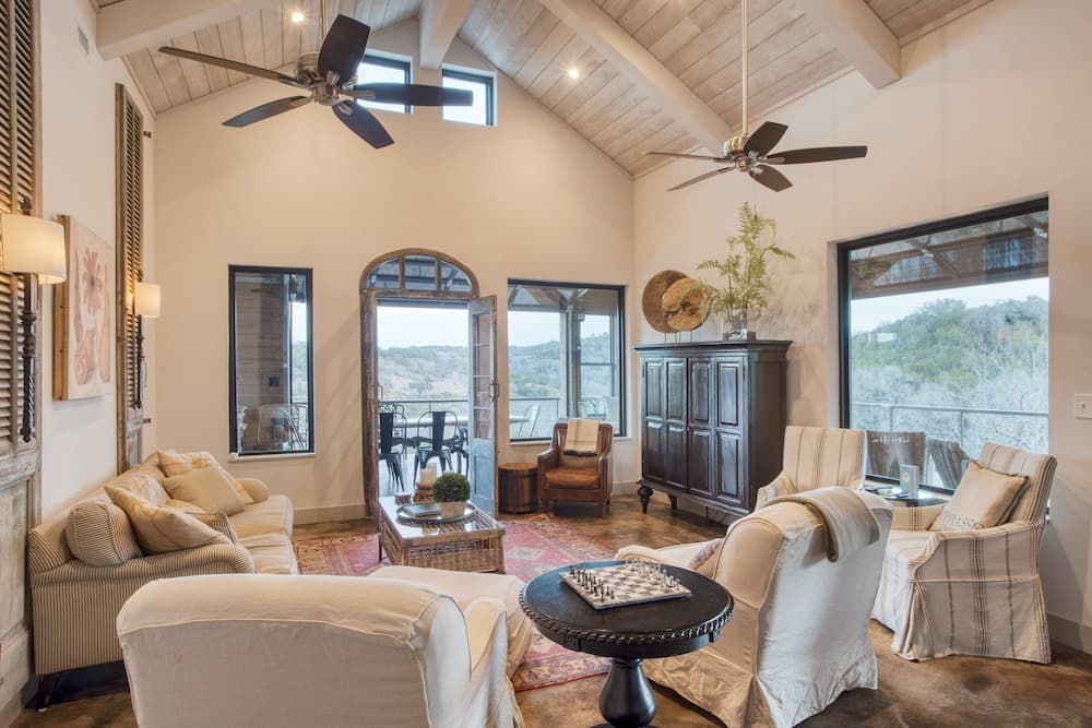 Sotol by Avantstay Direct River Access + Views