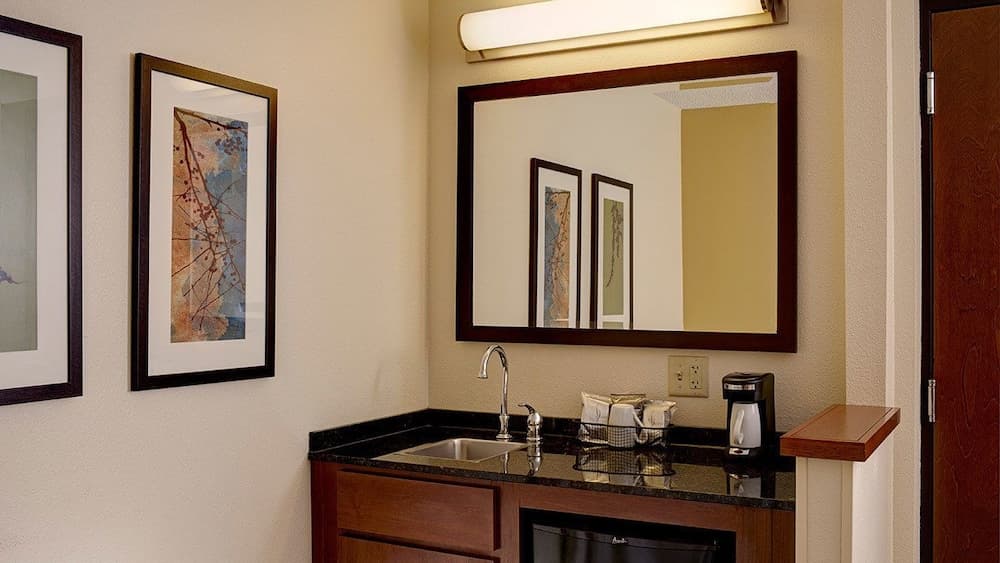 Hyatt Place Milwaukee Airport