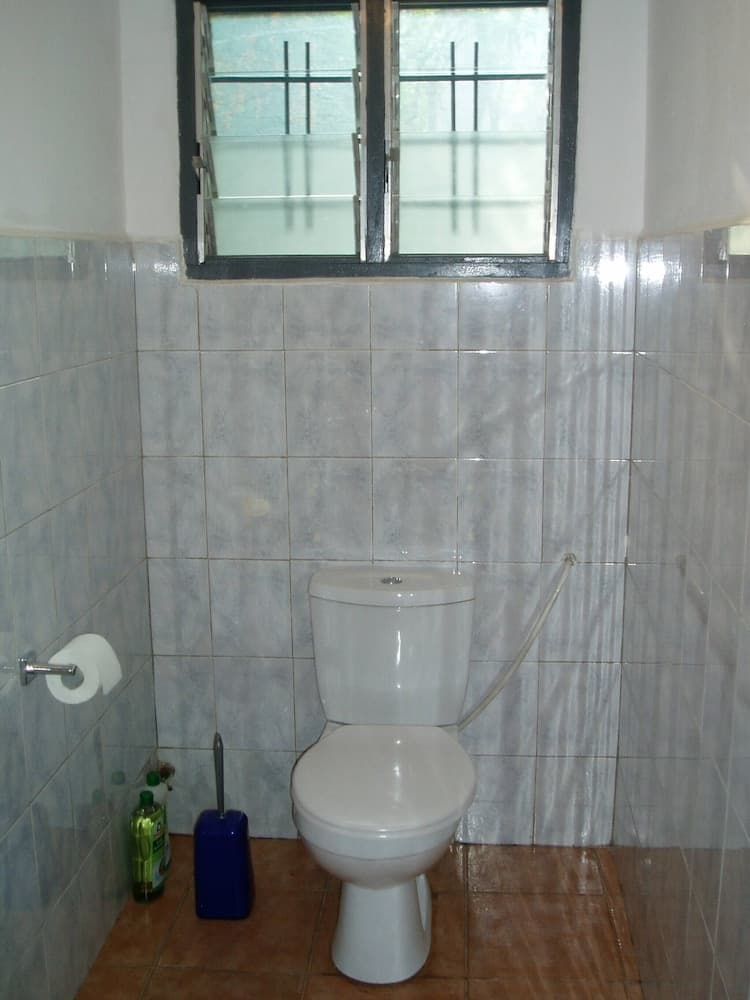 Nimohs' Holiday Home Mccarthy Hill Accra-ghana With Acs