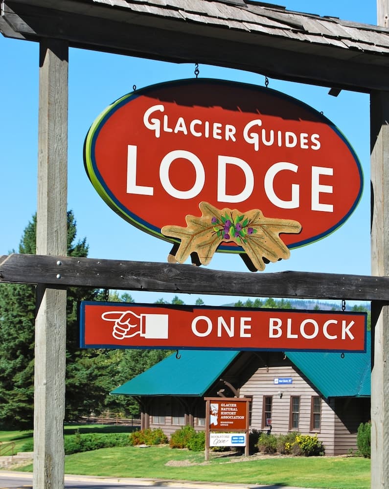 Glacier Guides Lodge