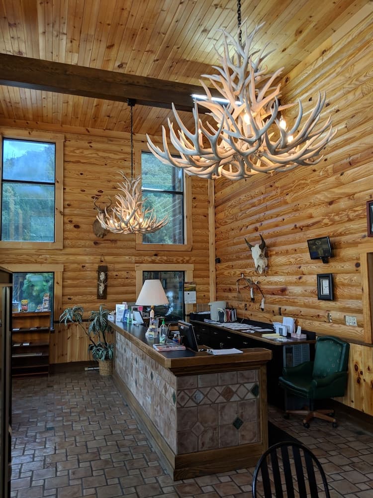 Cherokee Lodge