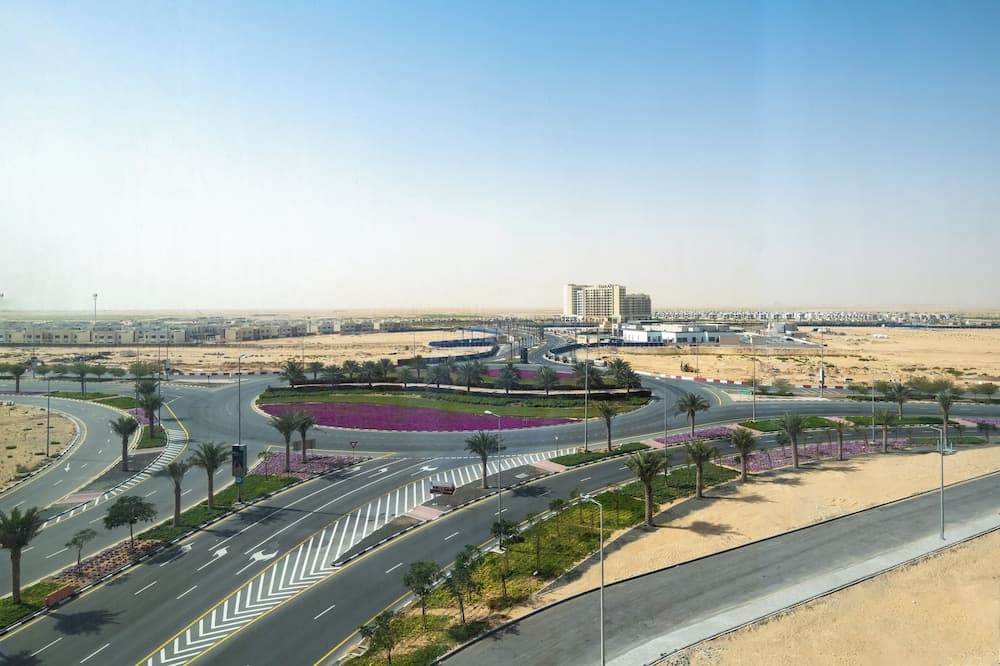 Staybridge Suites Dubai Al-Maktoum Airport by IHG