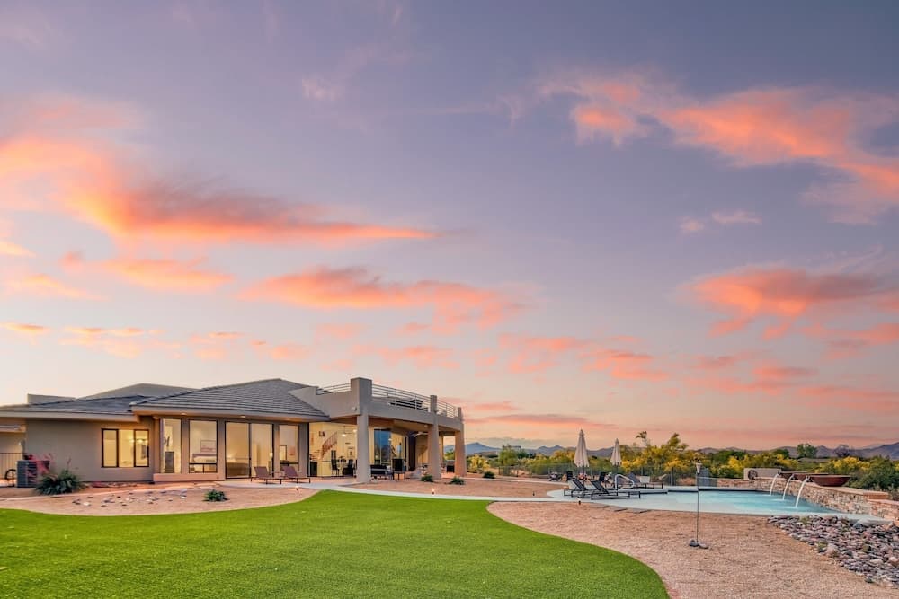 Fallbrook by Avantstay Secluded Home on 40acres W/pool, Rooftop & Trails!