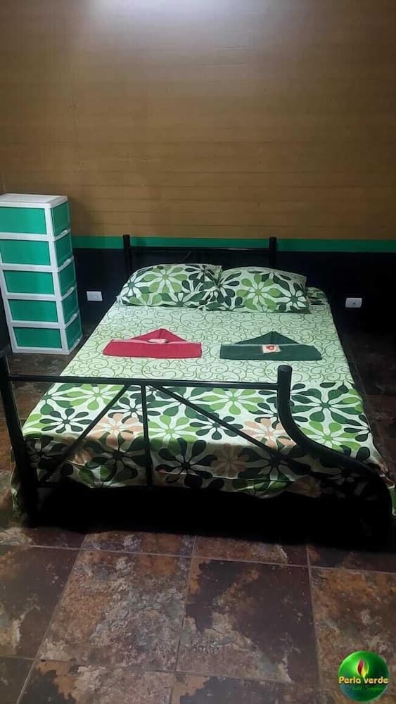 Perla verde hostel y tours en la zona