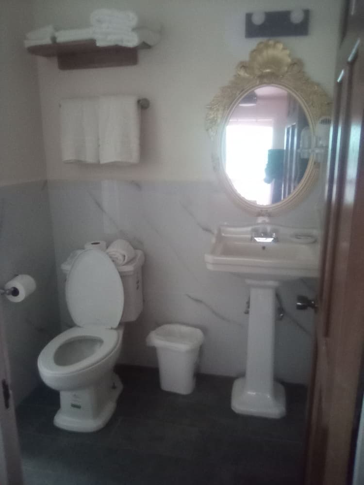 Roatan Airport Boutique Resort