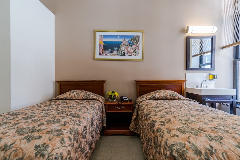 Americana Inn