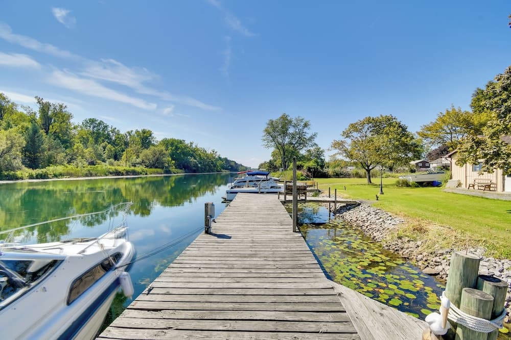 Riverfront Couple's Retreat, 3 Mi to Seneca Lake!