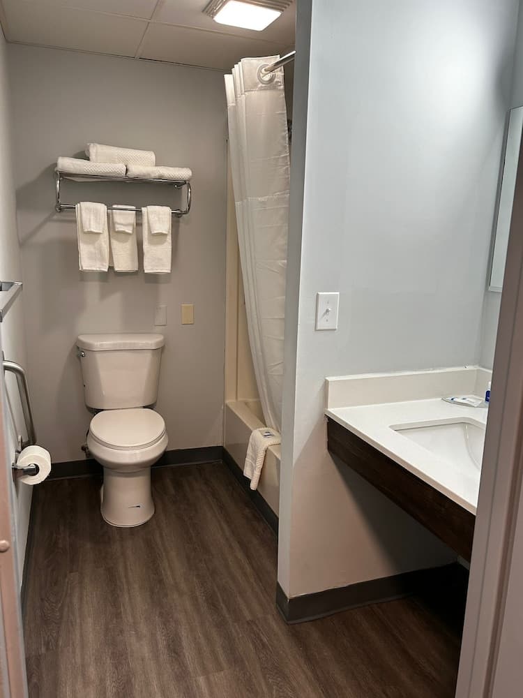 Rodeway inn Clemmons/Winston-Salem Area I-40