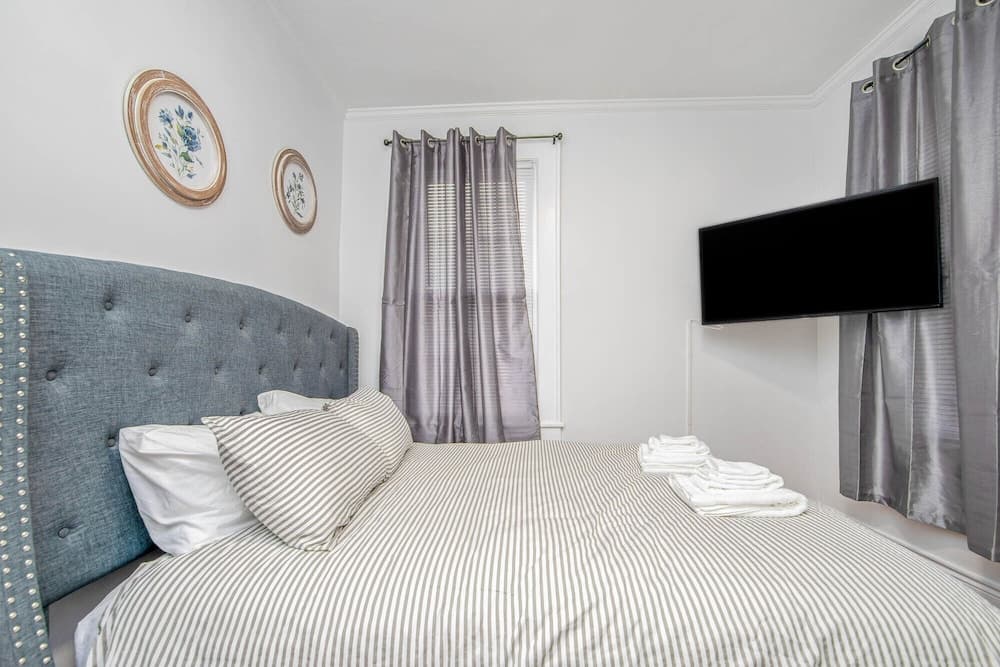 Terry Sanford Guest House