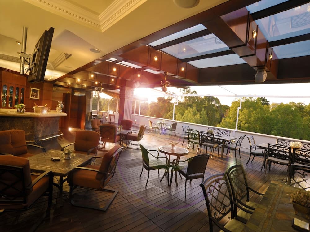 The Green Park Hotel