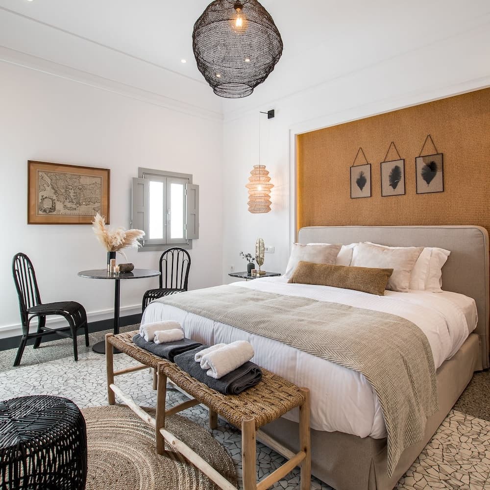 Amelot Art Suites
