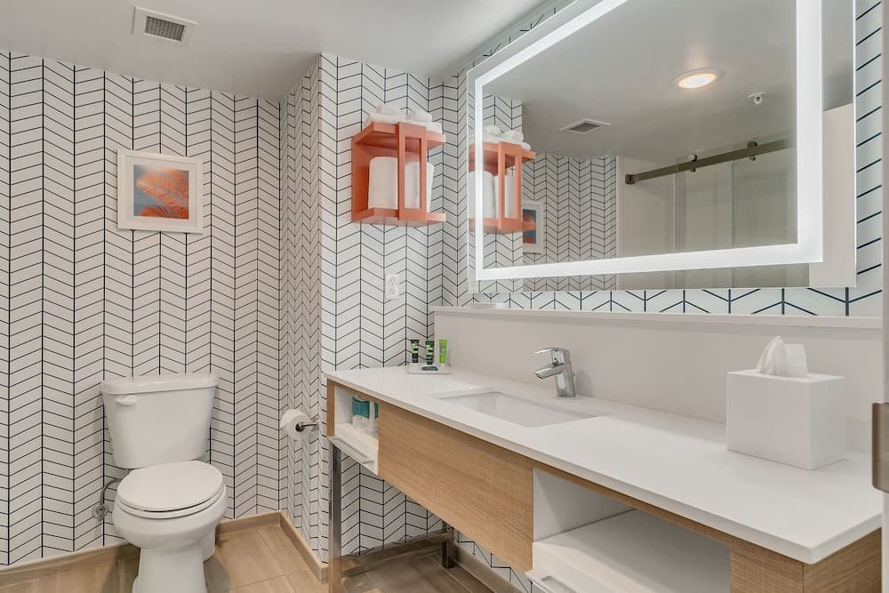 Holiday Inn Express and Suites Destin Miramar Beach by IHG
