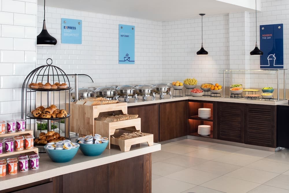 Holiday Inn Express Dubai Jumeirah by IHG