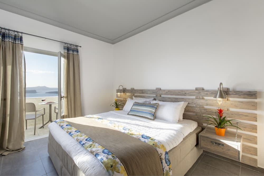 Caldera's Dolphin Suites