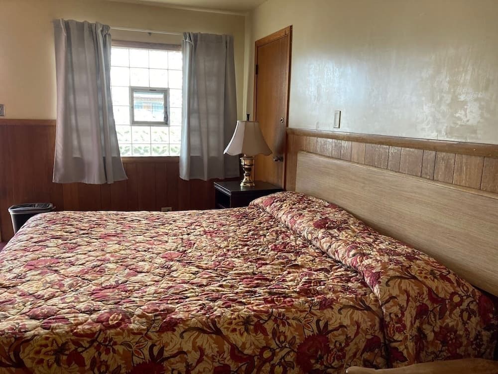 Highland Manor Motel