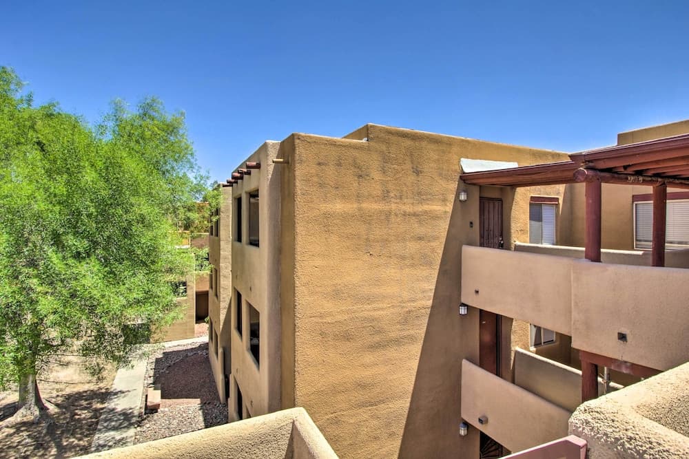'tucson Sunny Spot' w/ Pool & Hot Tub Access!