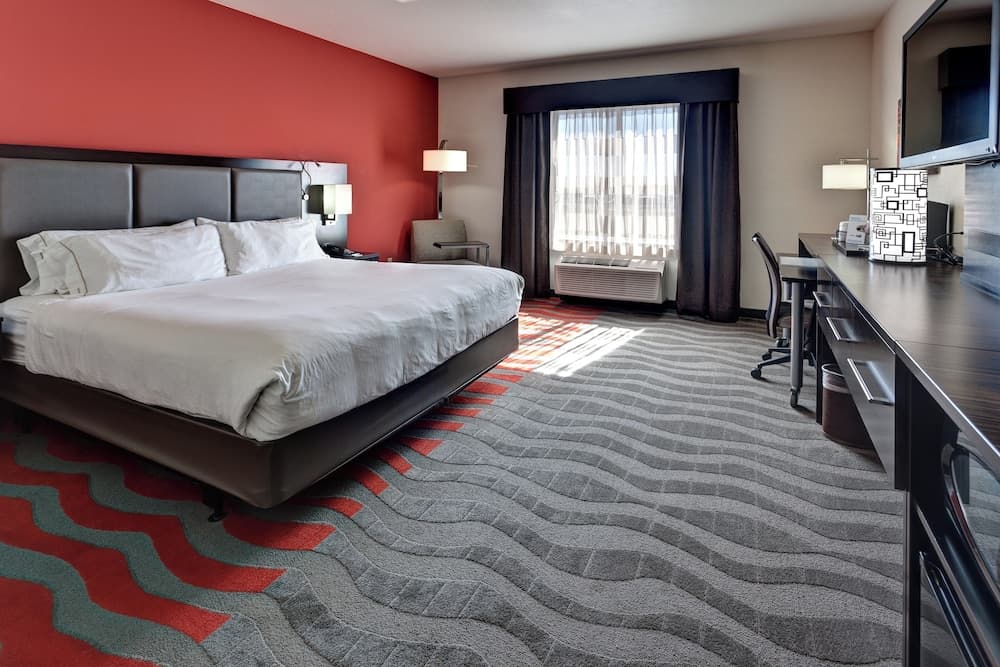 Holiday Inn Express & Suites Wichita Northwest by IHG