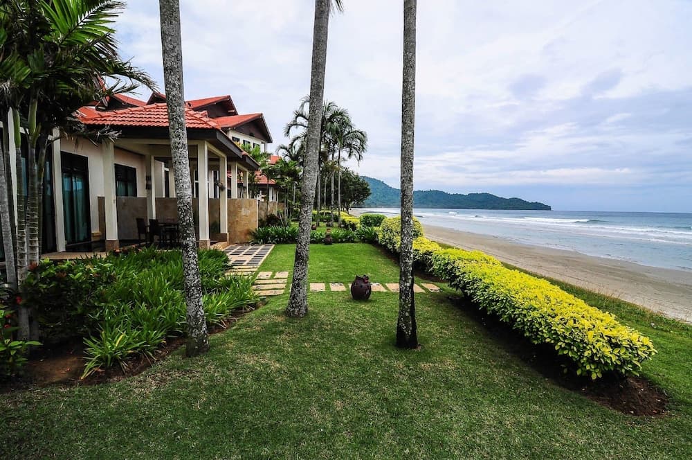 Borneo Beach Villa & Suite