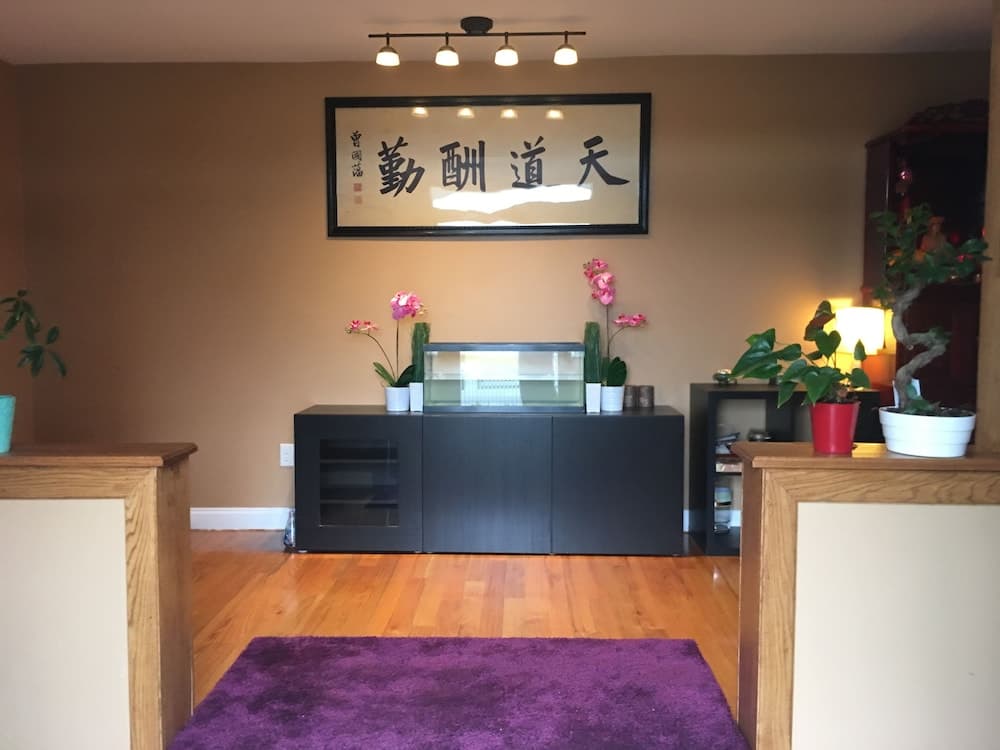 Rooms in Family House in Salem Boston