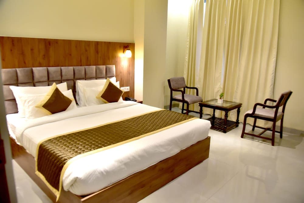Hotel Aarna