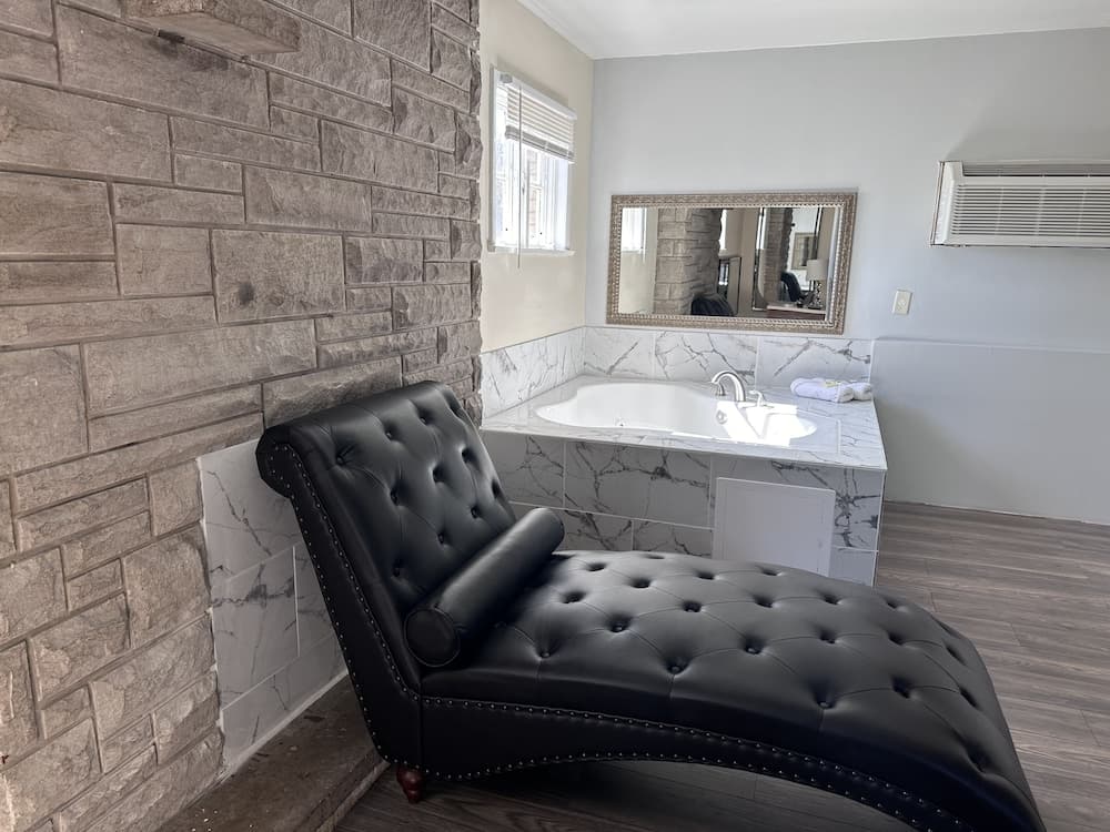 Capital O Elite Inn & Suites South Holland I 94