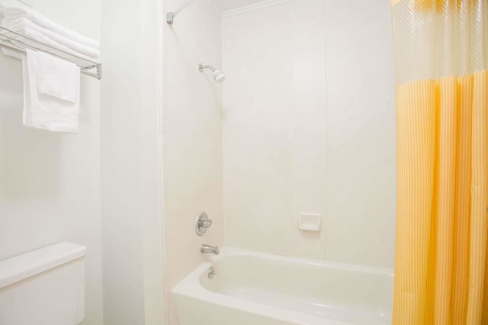 Days Inn by Wyndham Milledgeville