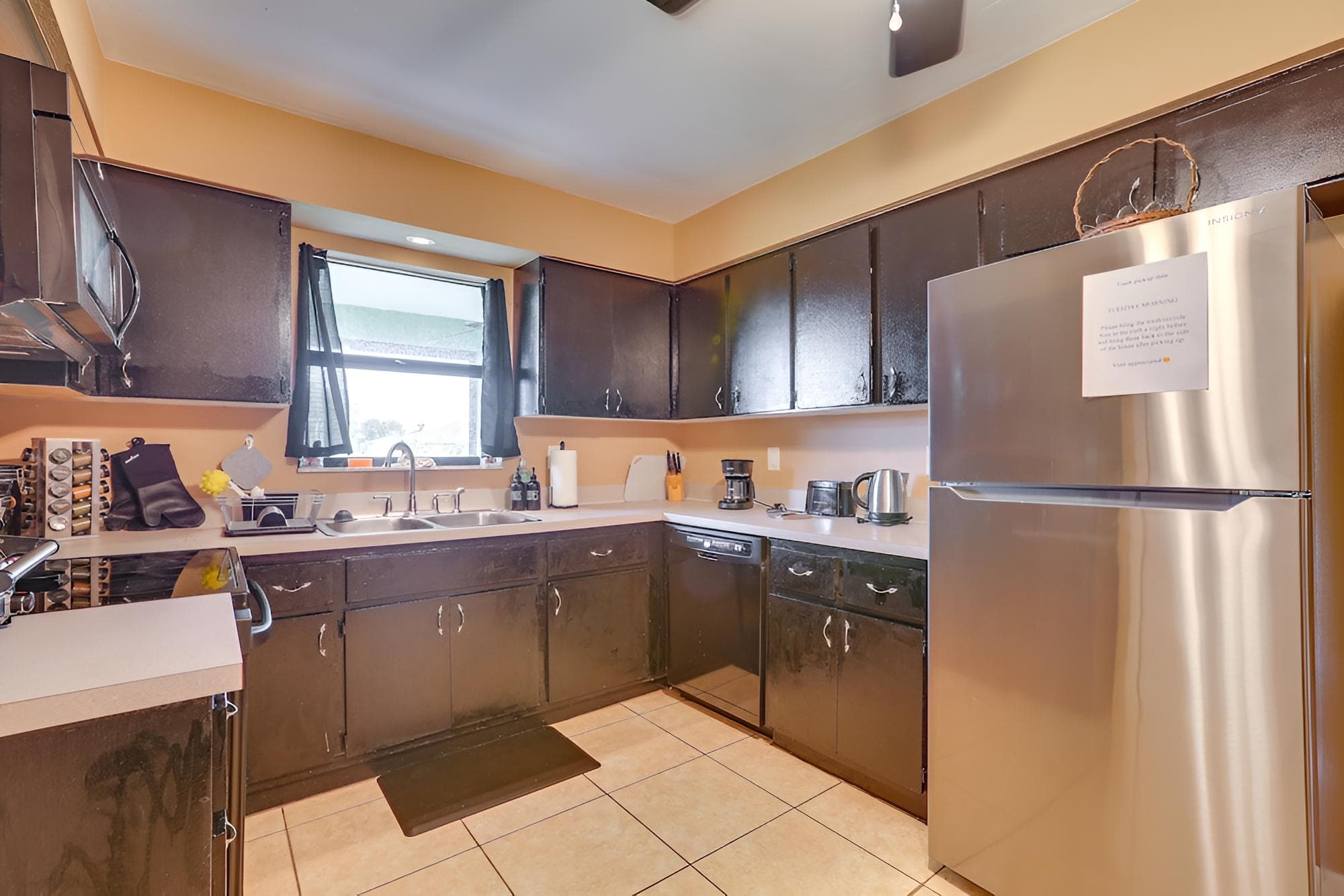 Family-friendly Lehigh Acres Home: Screened Porch!