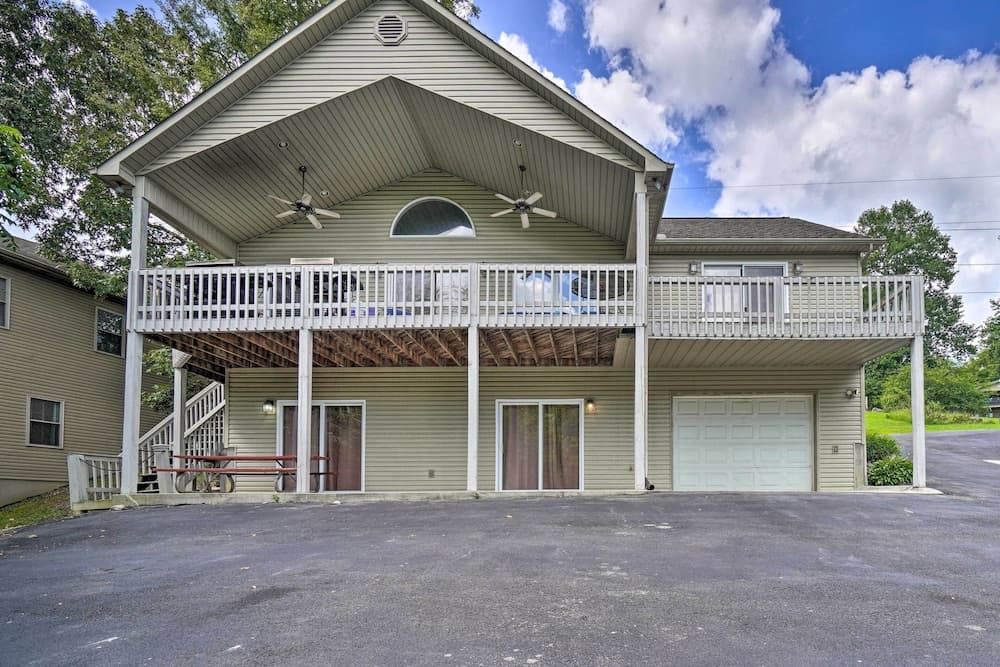 Caryville Home w/ Private Dock & Norris Lake Views