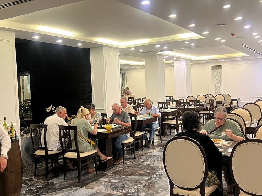 Sandy Palace Hotel