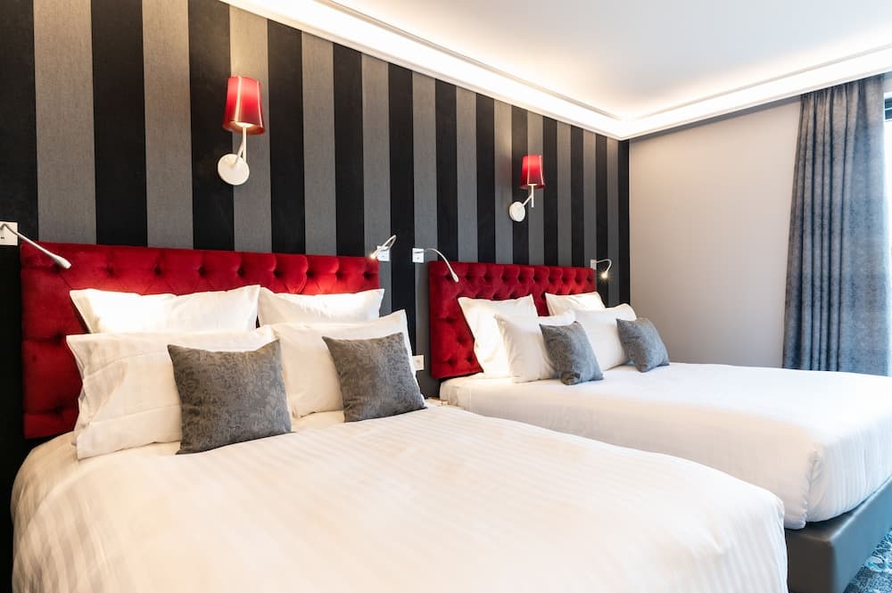 Hotel Dali Val d'Europe, Tapestry Collection by Hilton